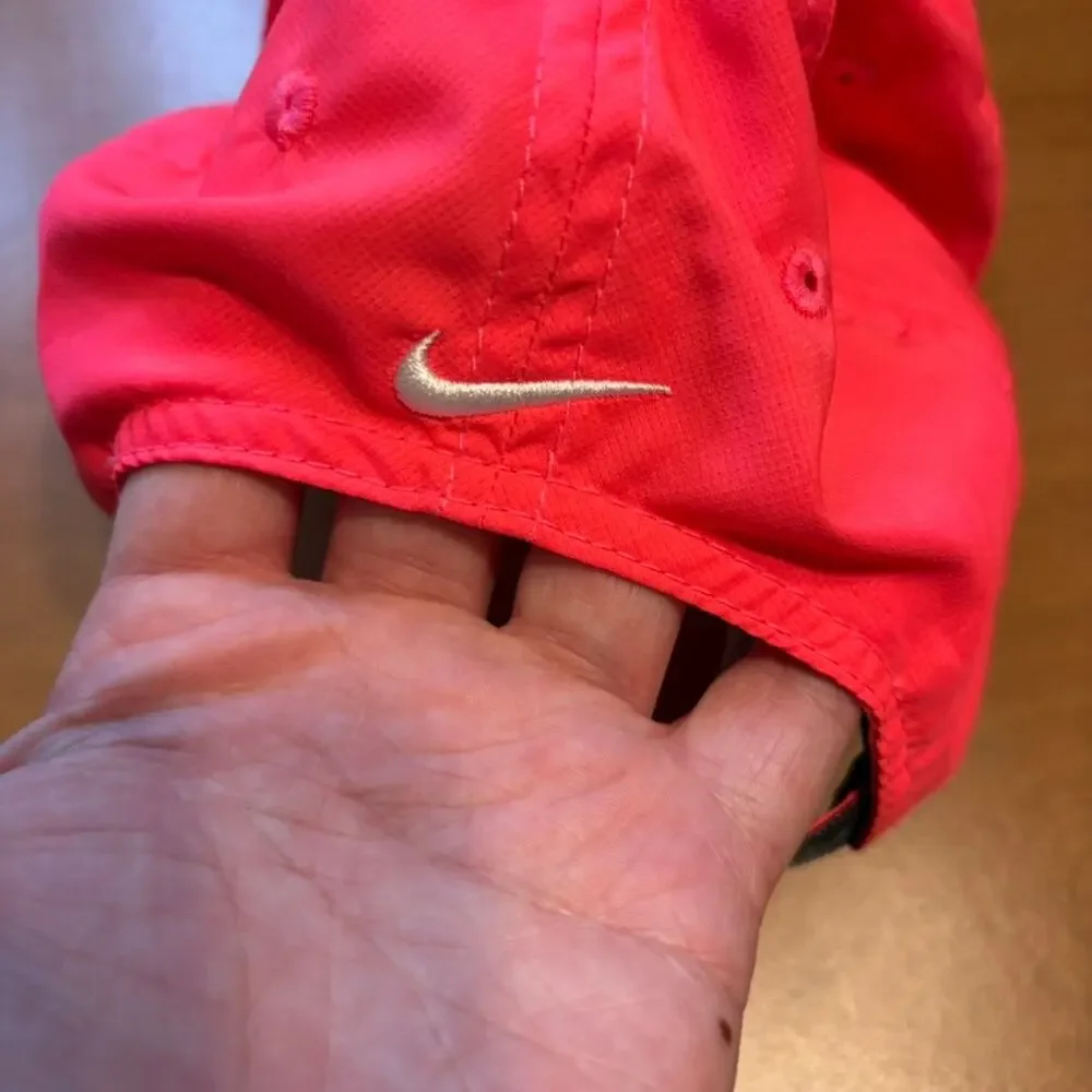 Nike nylon child hat hot pink